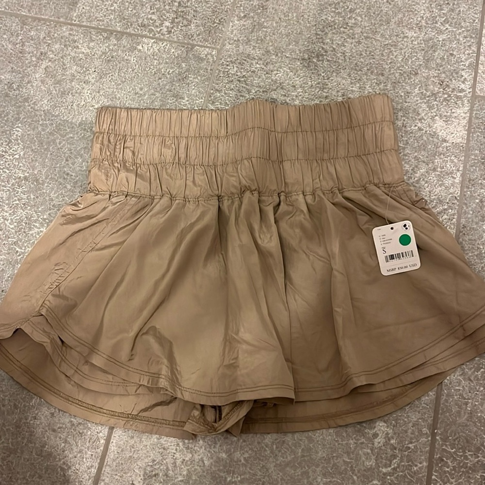 NWT GOLD FREE PEOPLE MOVEMENT SKORT